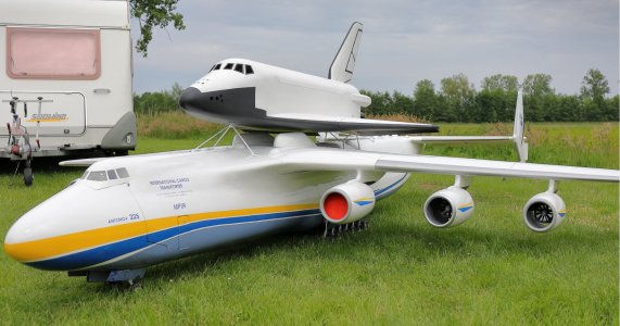 AN-225.jpg
