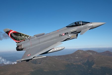csm_Eurofighter_04_1feb7651d0.jpg