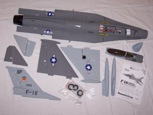 F16_Einzelteile.jpg