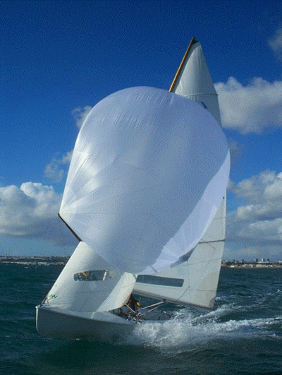 470_dinghy,_with_Gildas_Philippe_and_Tanguy_Cariou.png