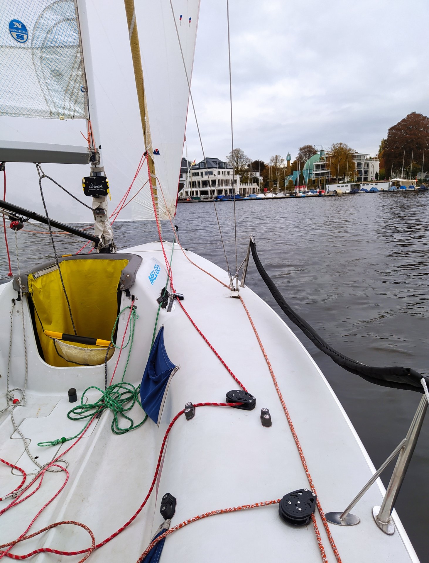 Melges24 segeln ist fun pur, auch bei 4 kn Beaufort..jpg