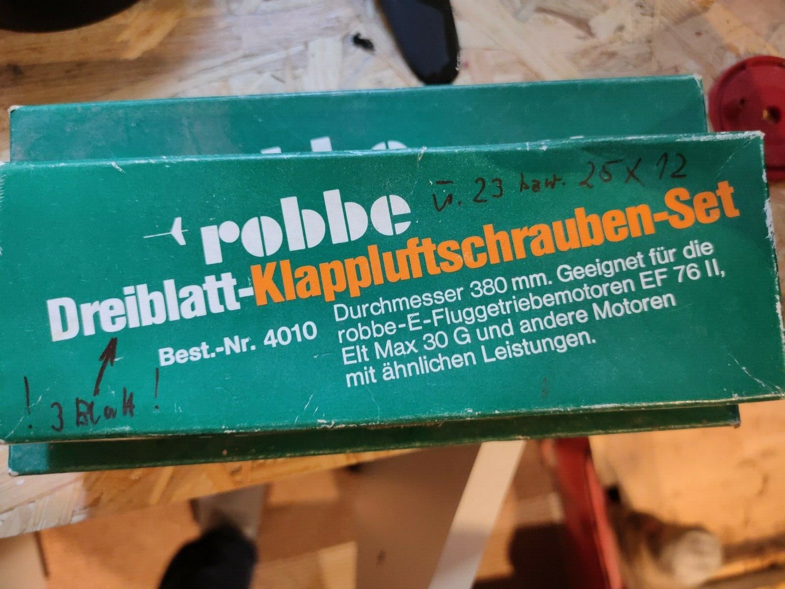 Robbe Edelweiss 3 Blatt Propeller 02.jpg