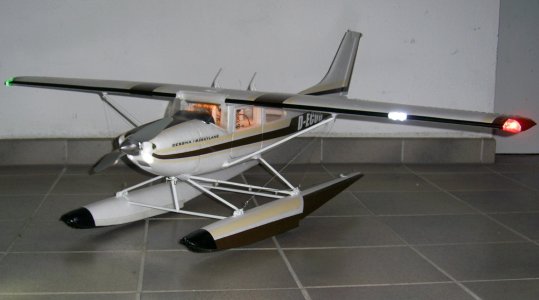 Cessna_08.jpg