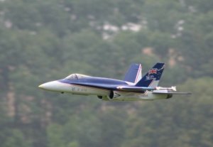 F18-2.jpg