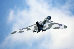 800px-Avro_Vulcan_Bomber_RAF.jpg